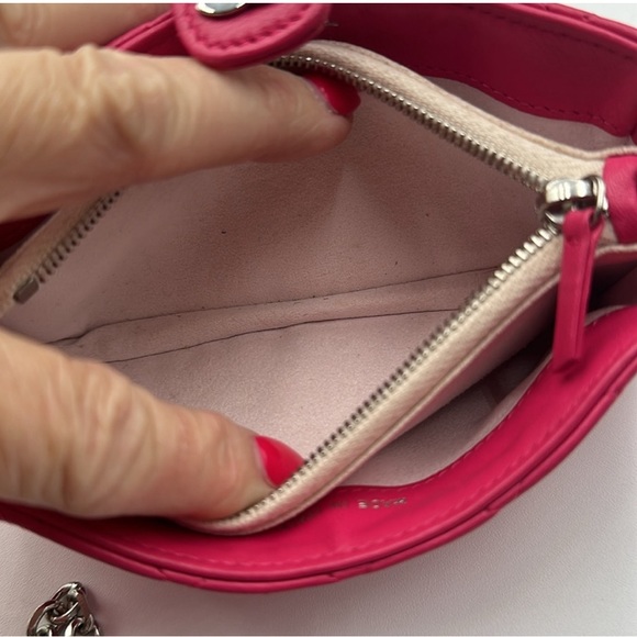 CHANEL Lambskin Quilted Mini Clutch Fuchsia with chain and dustbag - Picture 5 of 9